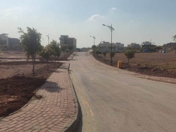 1Kanal Plot For Sale in Islamabad Capital In Bahria Enclave Sector M