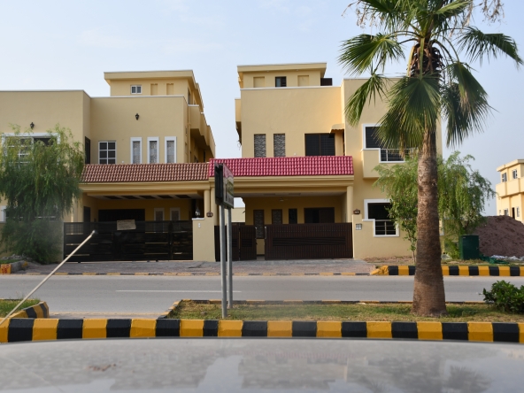 10 Marla Plot in Bahria Enclave, Sector A