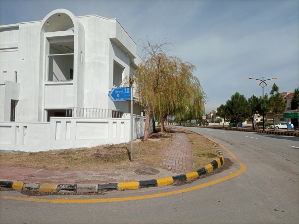 Commercial Plot for Sale in Bahria Enclave, Islamabad, Sector A, 7 Marla